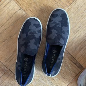 Rothy’s size 10 camo sneaker - like new